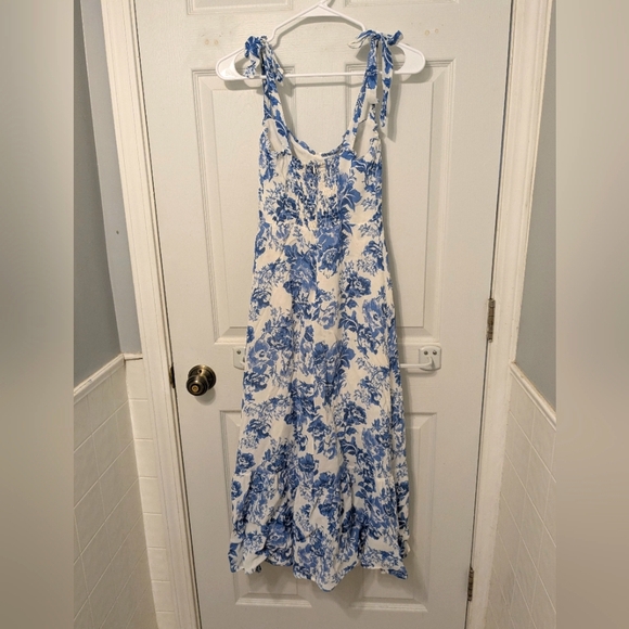Reformation Nikita Pompadour Blue and White Floral Midi Dress - Picture 5 of 8
